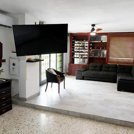 Сasa de vacaciones Exclusive House In Castillo Grande Near The Sea