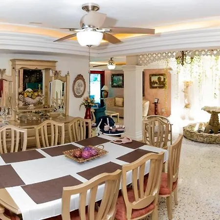 Сasa de vacaciones Exclusive House In Castillo Grande Near The Sea *